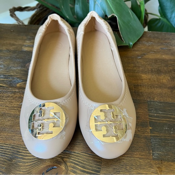 Tory Burch Shoes - Tory Burch Minnie Nude Leather Travel Ballet Flats With Gold Logo EU40 US9.5